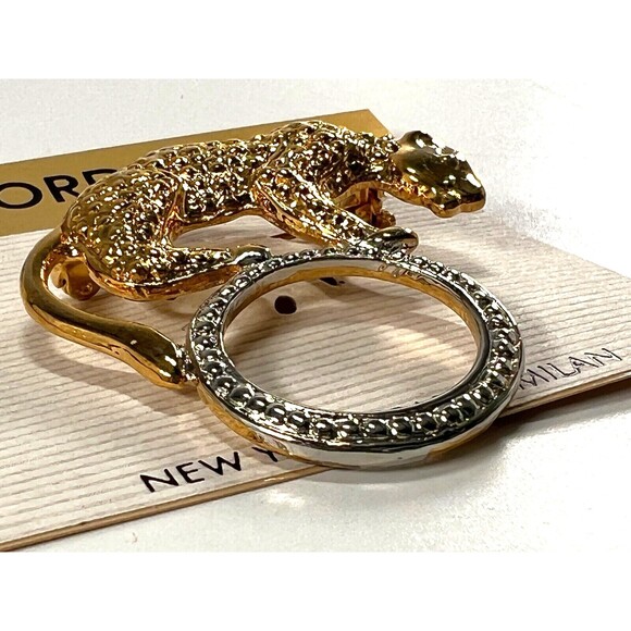 Jordache Brooch Pin Vintage Gold Tone Jaguar on Silver Tone Ring NOS on Pin Card - Picture 6 of 8